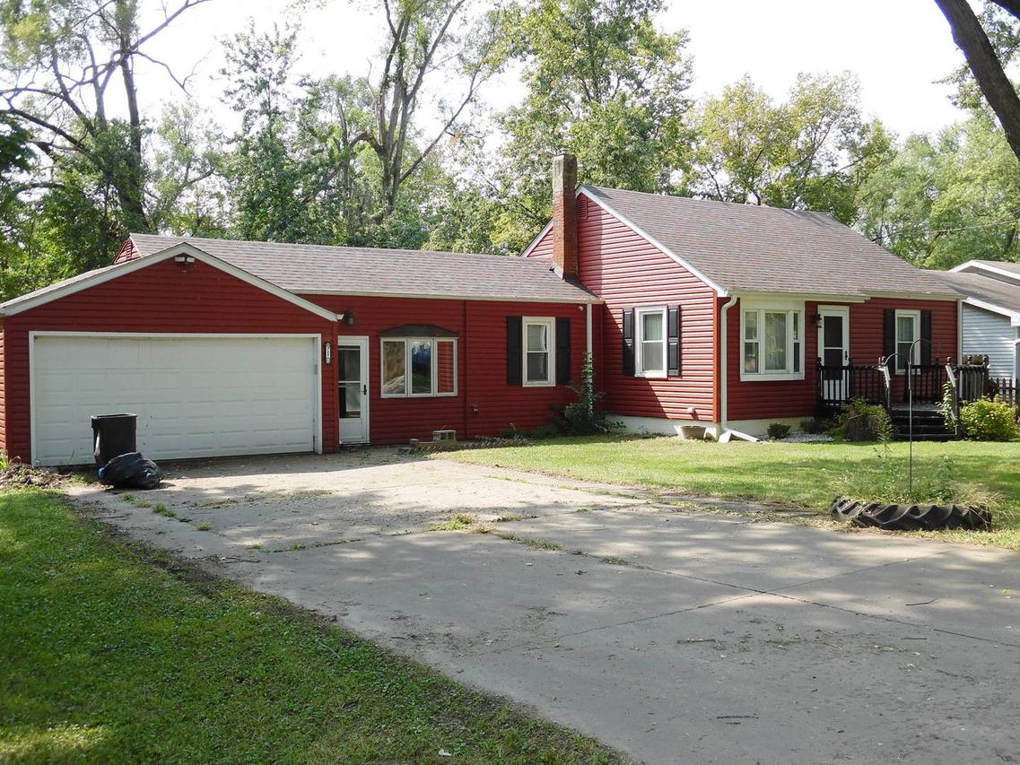 910 Catalpa St., Marseilles, IL 61341