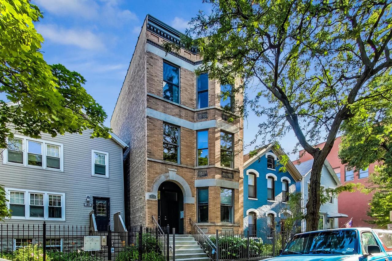 1839 W Erie St. #2, Chicago, IL 60622