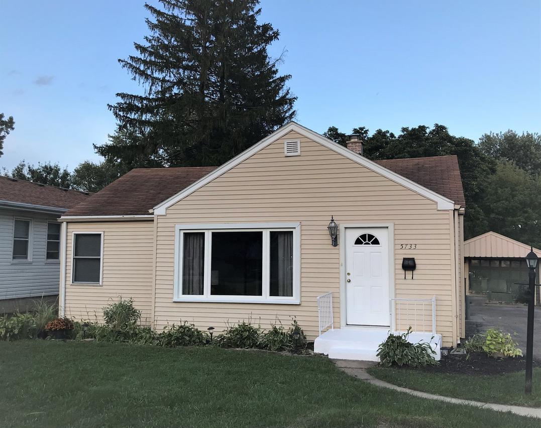 5733 Plymouth St., Downers Grove, IL 60516