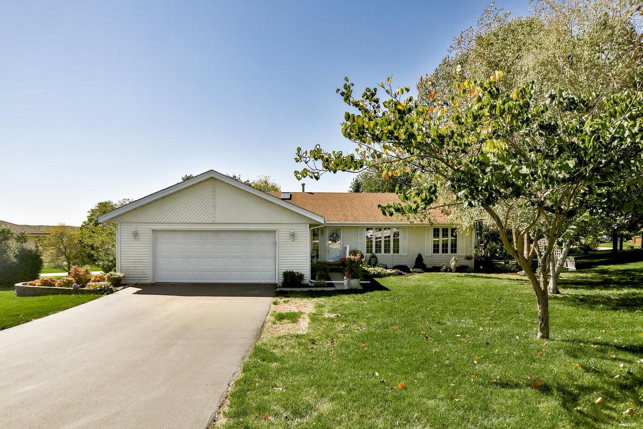 9480 Sagewood Dr., Roscoe, IL 61073