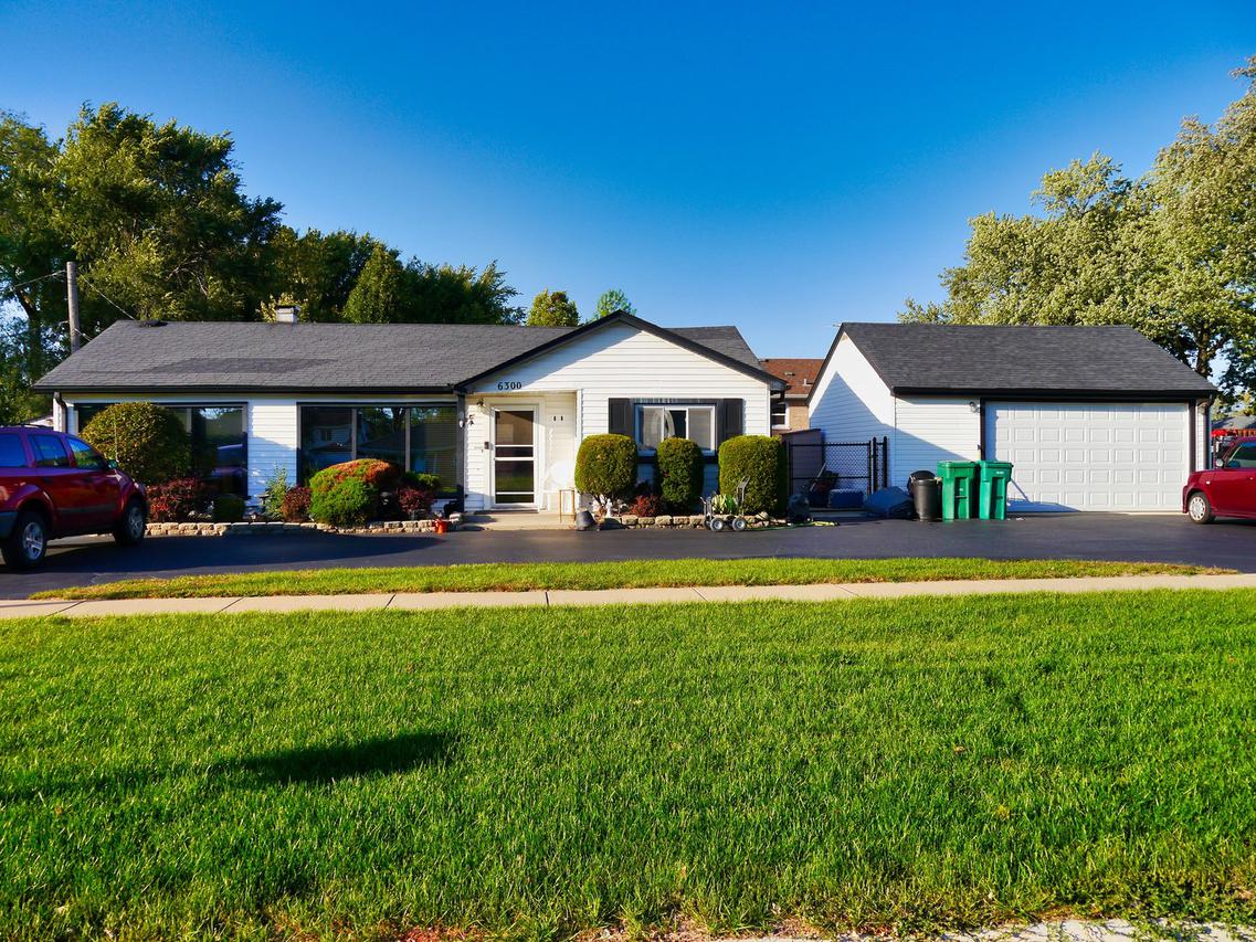 6300 W 83rd St., Burbank, IL 60459