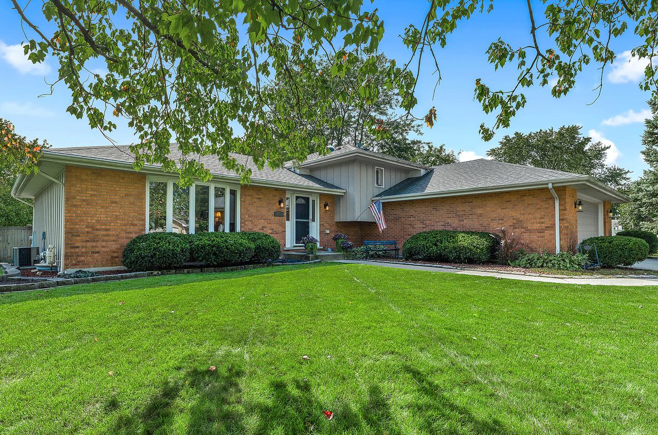 15201 S Sunshine Cir., Plainfield, IL 60544