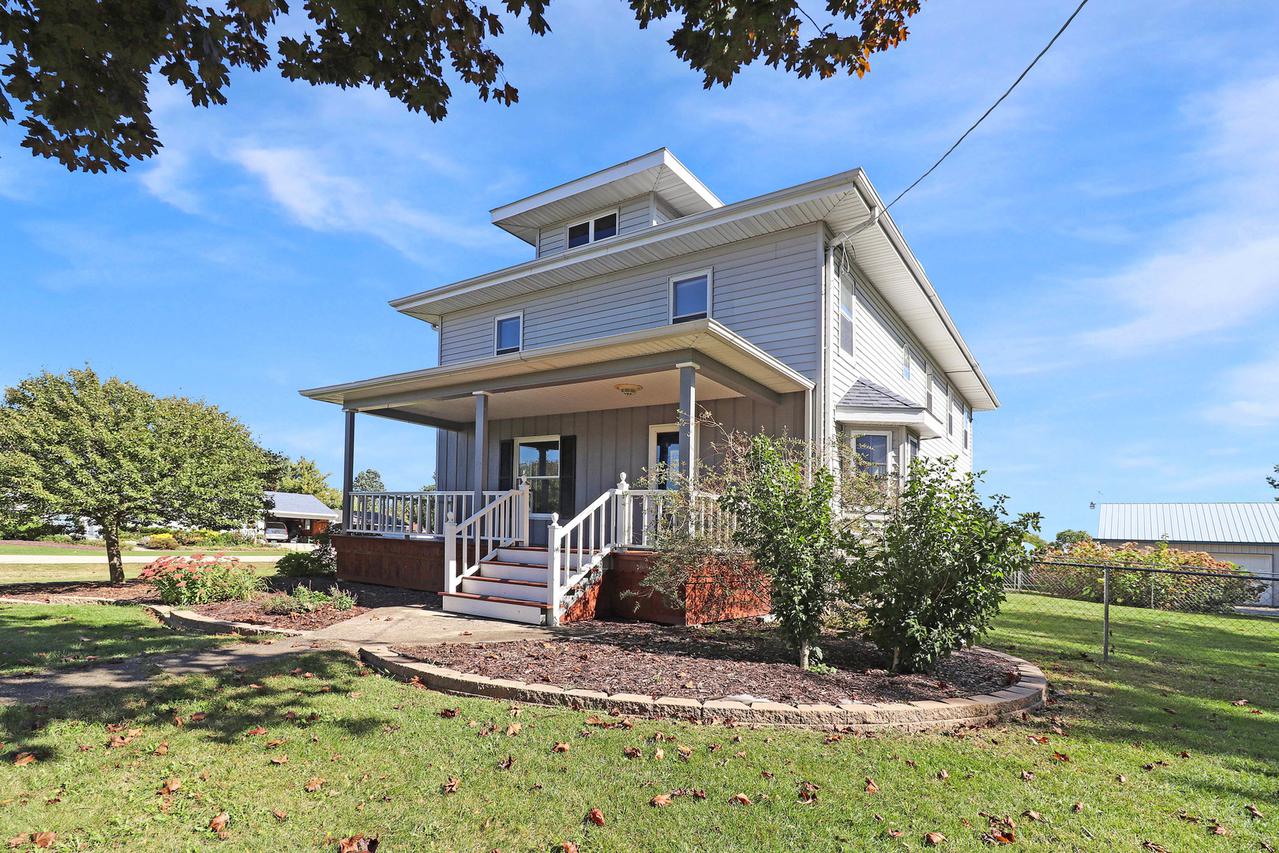 125 Bunker Hill Rd., German Valley, IL 61039