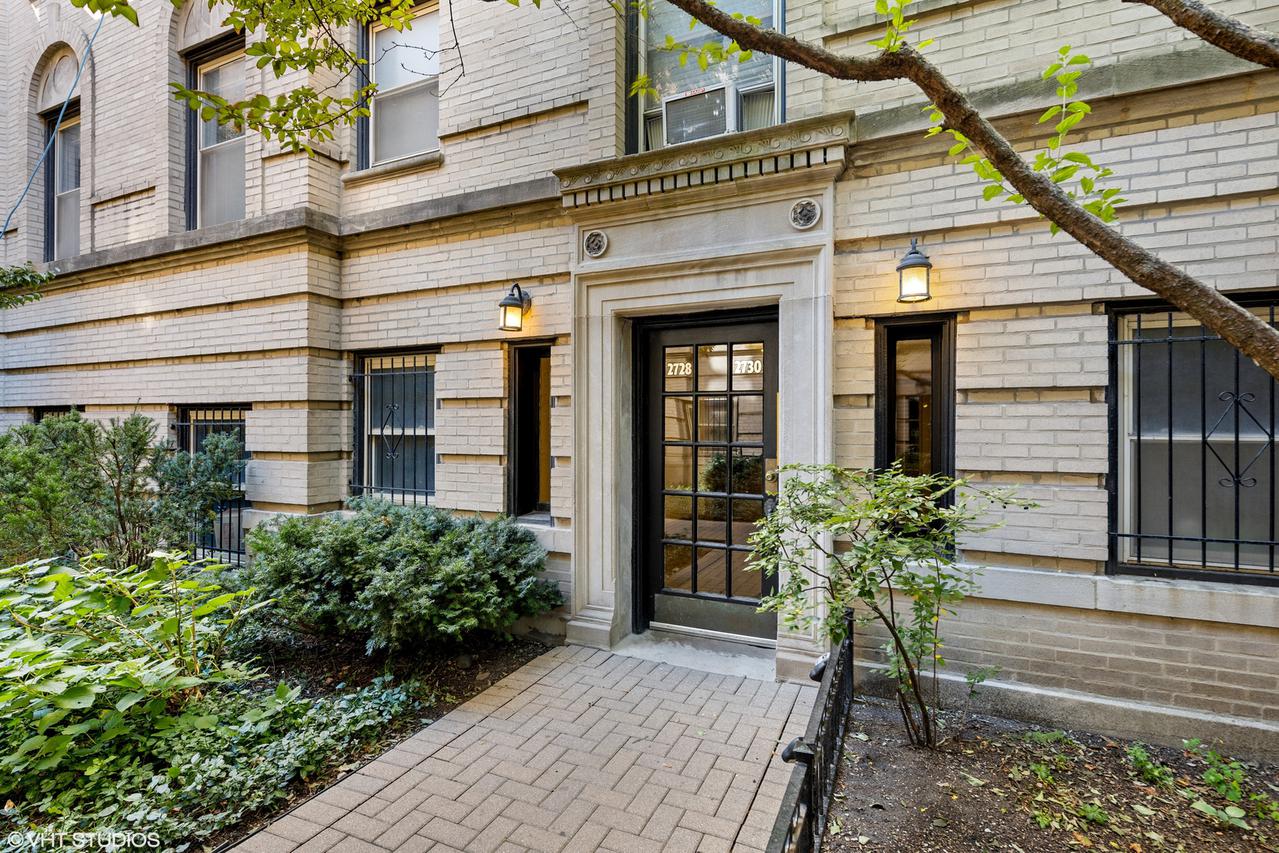 2728 N Pine Grove Ave. #2, Chicago, IL 60614