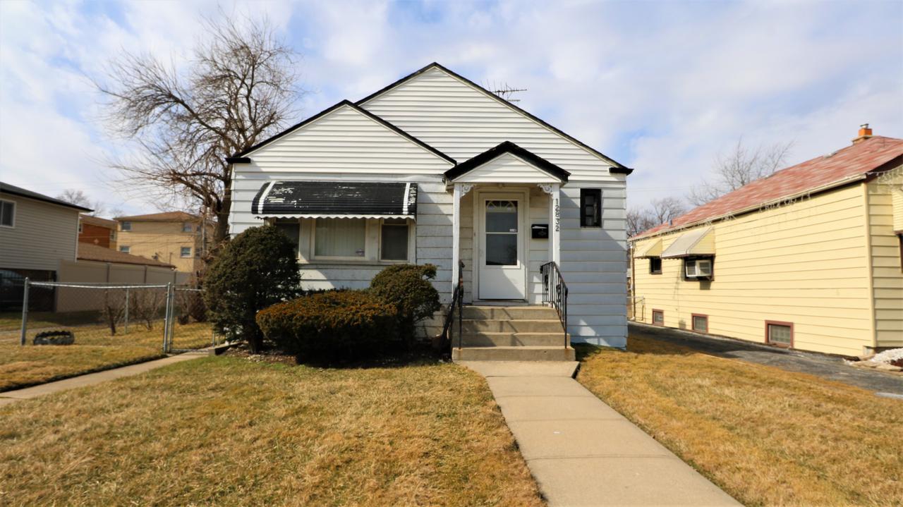 12832 S Throop St., Calumet Park, IL 60827