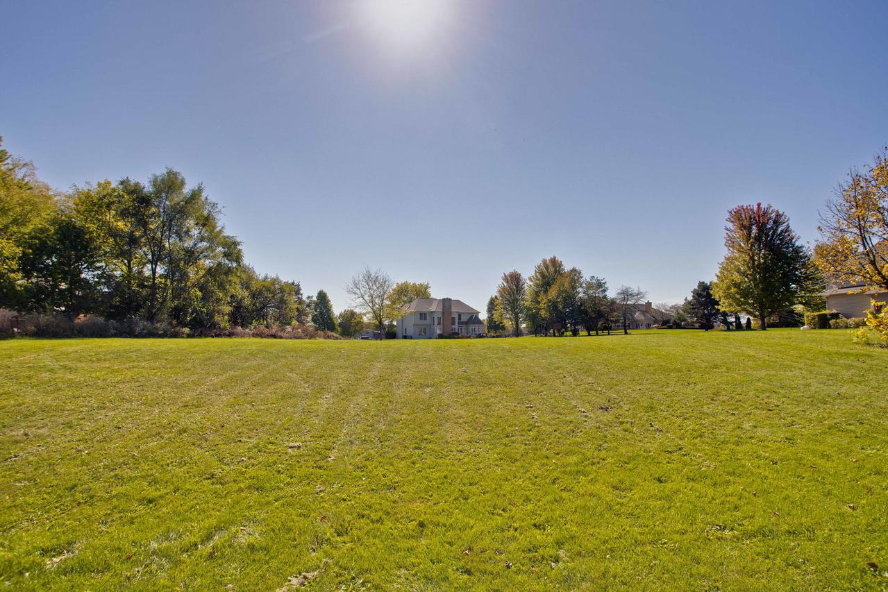 9411 N Muirfield Dr., Lakewood, IL 60014