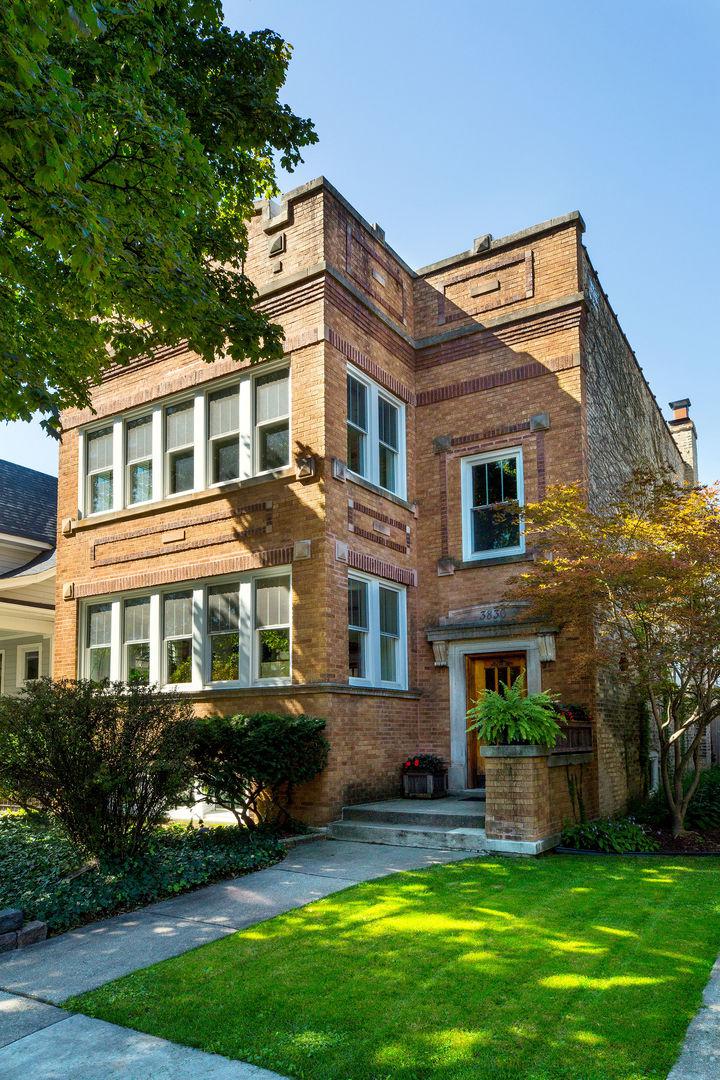 3830 N Ridgeway Ave., Chicago, IL 60618