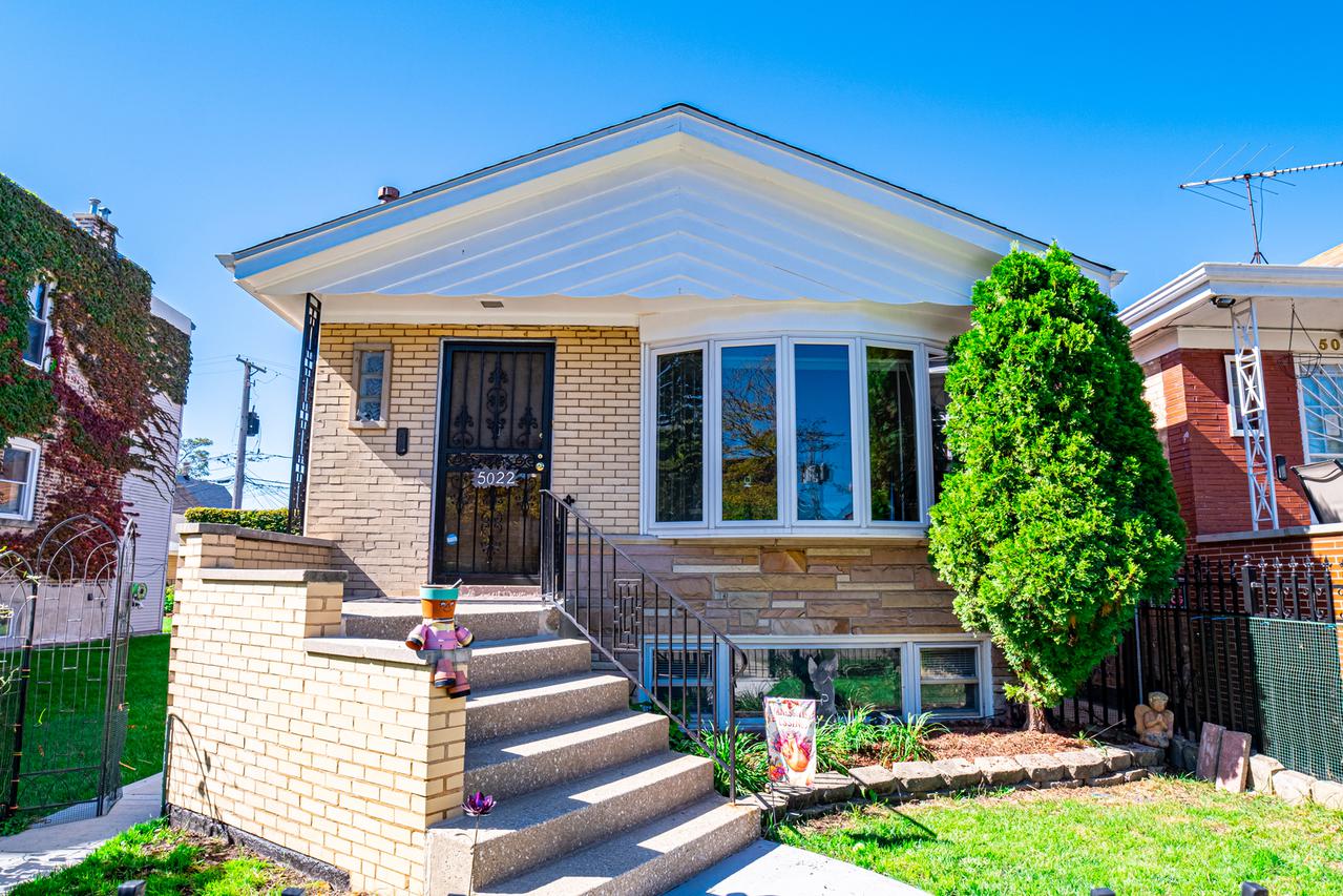 5022 S Campbell Ave., Chicago, IL 60632