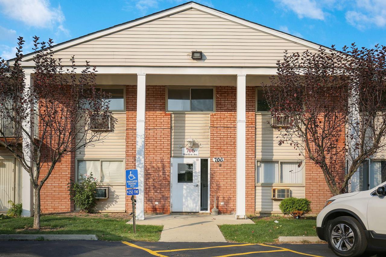 706 Marilyn Ave. #105, Glendale Heights, IL 60139