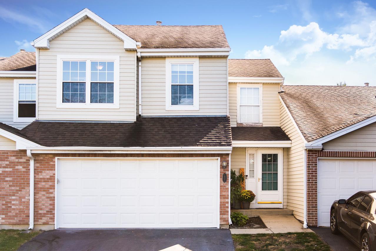 1003 Ashley Dr., Dekalb, IL 60115
