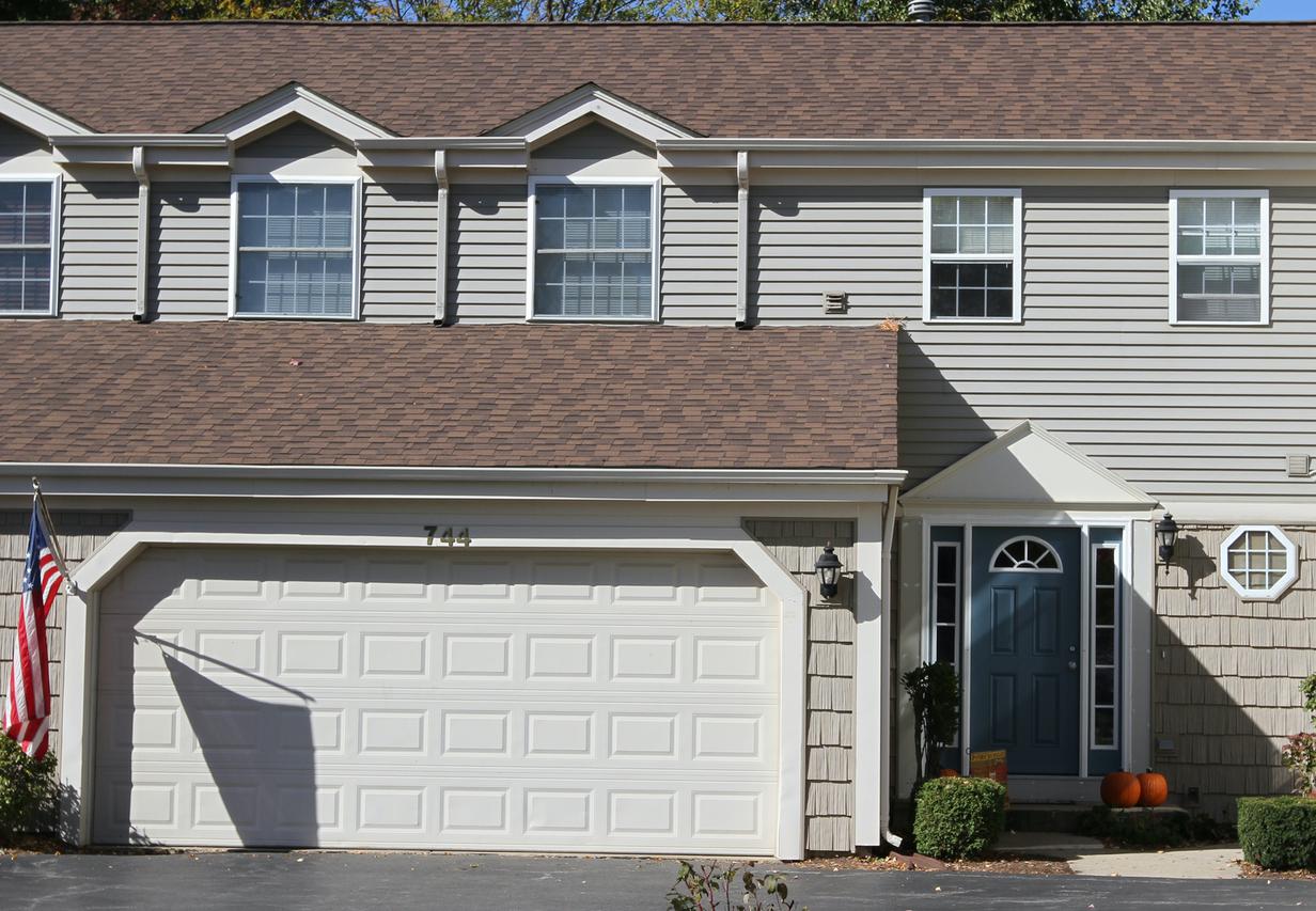 744 Village Cir., Marengo, IL 60152