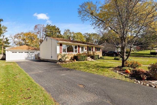 356 W Margaret Ter., Cary, IL 60013