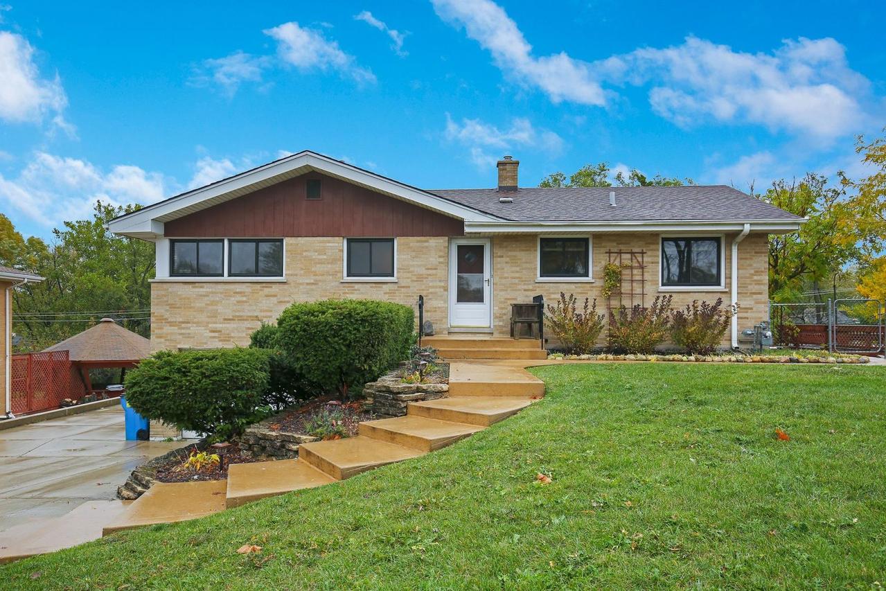 1451 S Highland Ave., Lombard, IL 60148