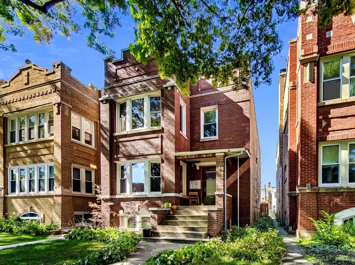 3352 N Avers Ave., Chicago, IL 60618