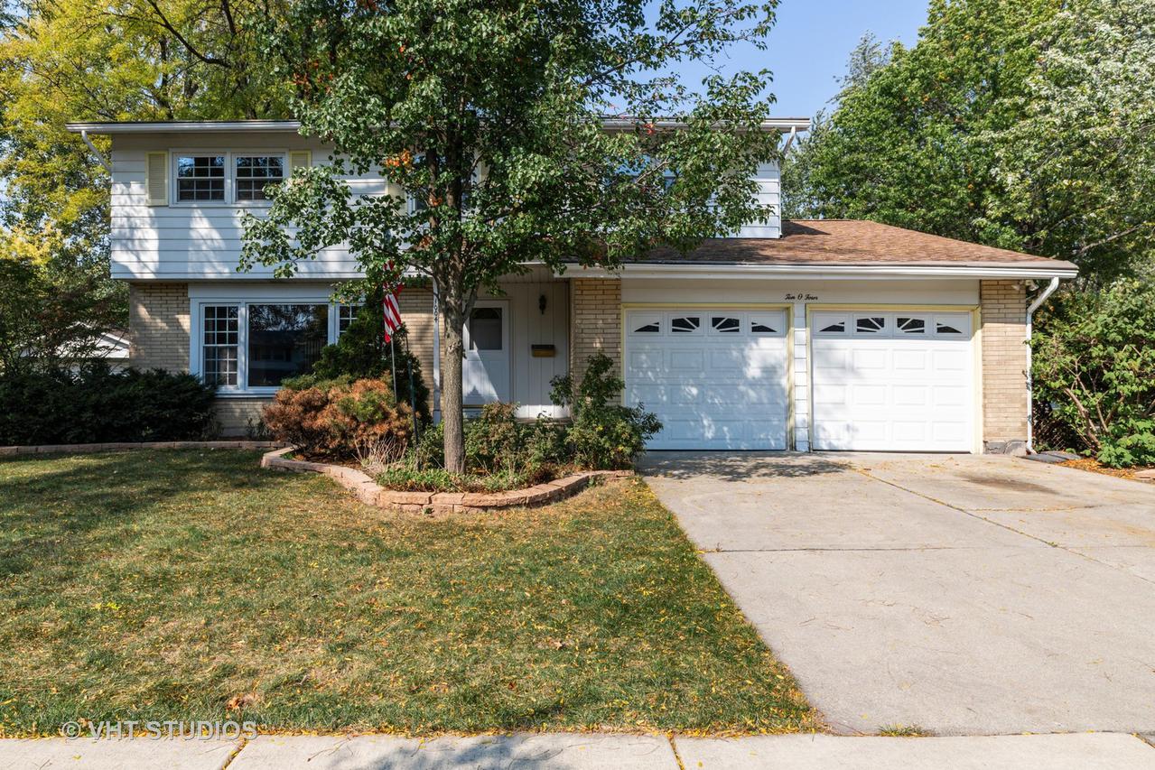 1004 E Greenwood Dr., Mount Prospect, IL 60056