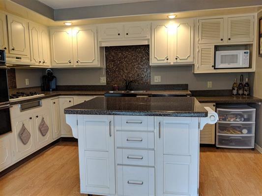 1551 Glenview St., Freeport, IL 61032