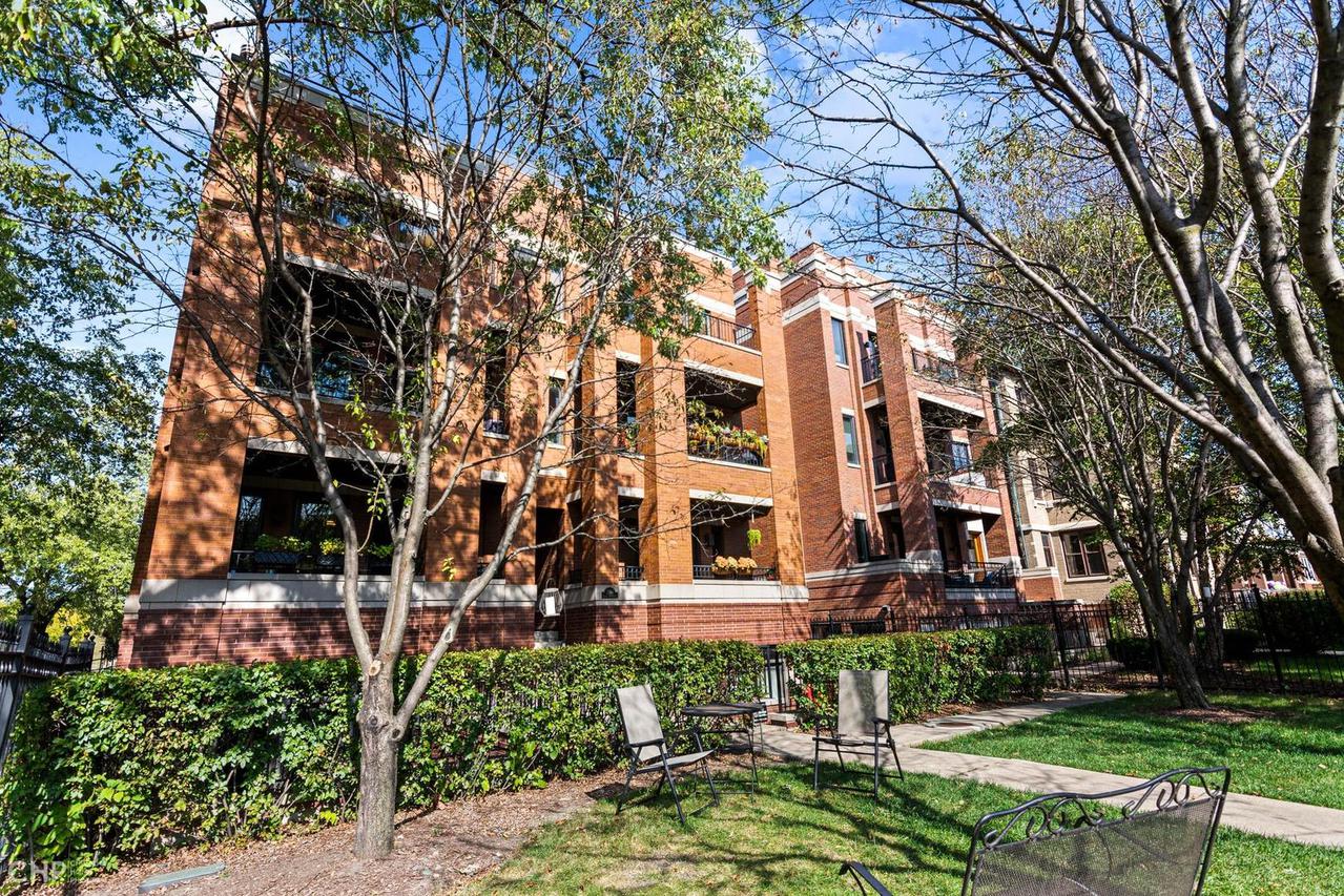 2554 W Logan Blvd. #101, Chicago, IL 60647