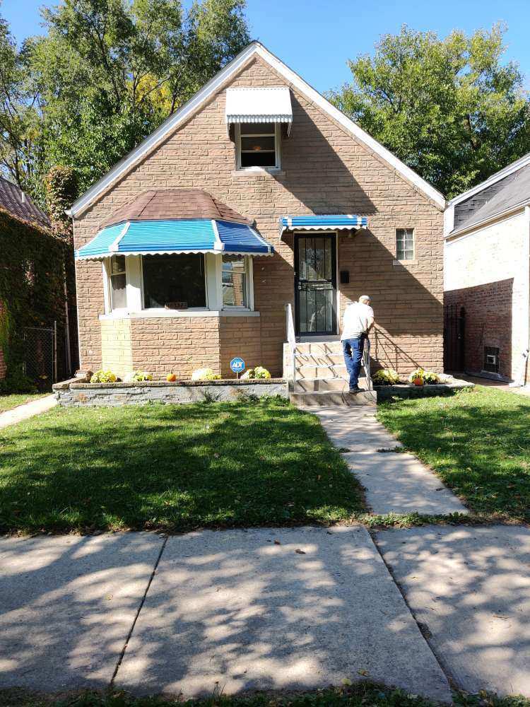 10332 S Oglesby Ave., Chicago, IL 60617