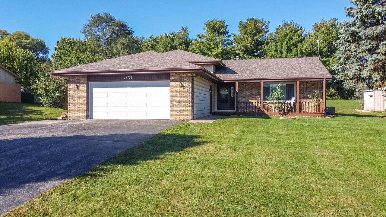 11736 Chatt Dr., Roscoe, IL 61073