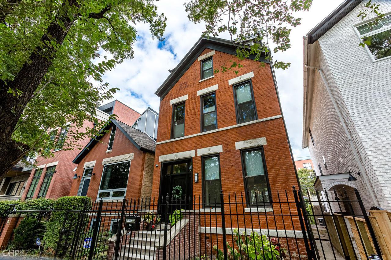 1735 N Hoyne Ave., Chicago, IL 60647
