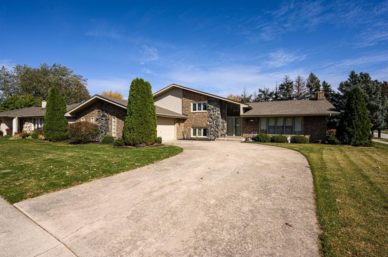 7724 Wheeler Dr., Orland Park, IL 60462