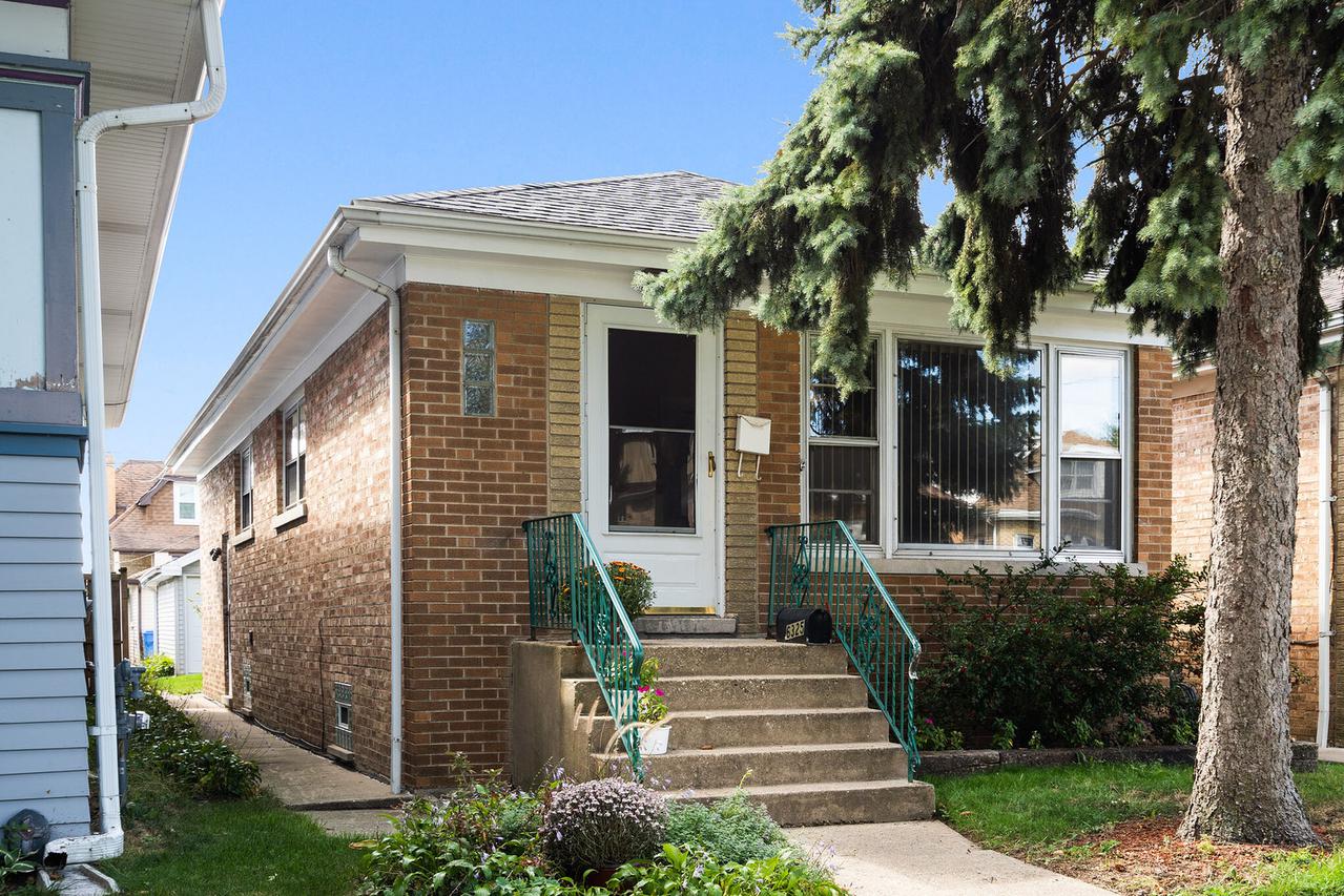 6325 W Berenice Ave., Chicago, IL 60634