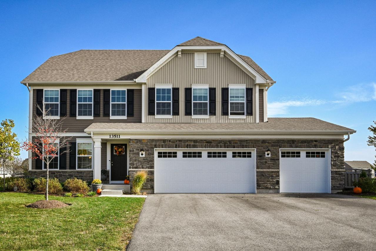 13511 S Summergrove Dr., Plainfield, IL 60585
