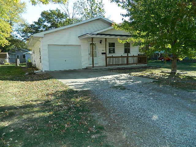 504 S Isabella St., Clinton, IL 61727