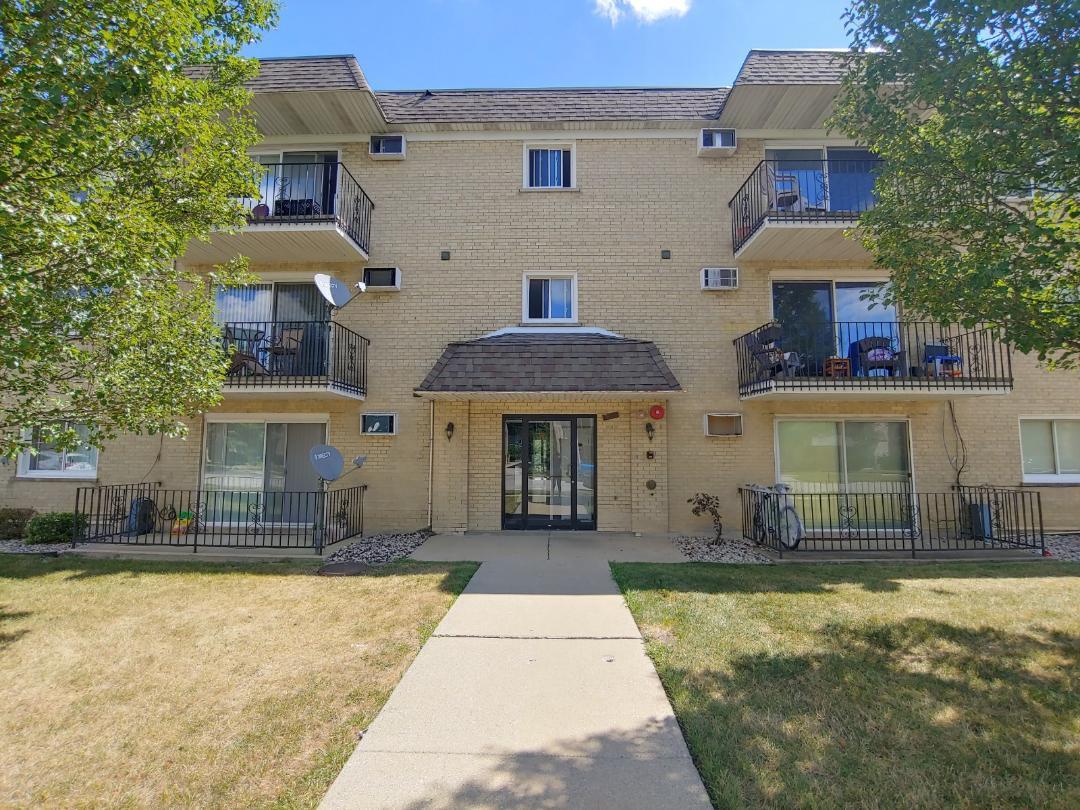 7829 S Rutherford St. #2SW, Burbank, IL 60459