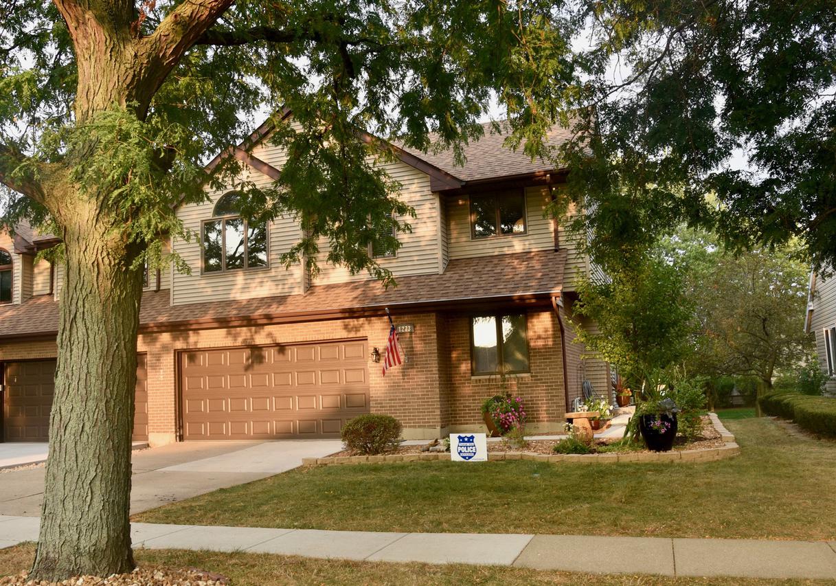 1273 Janas Ln., Lemont, IL 60439