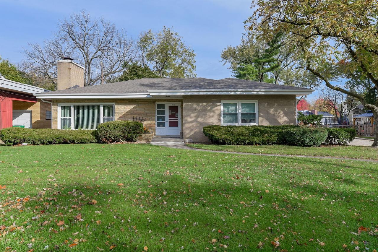 1016 E Washington Blvd., Lombard, IL 60148