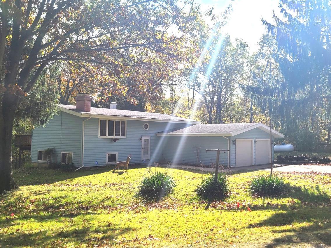 41 Aztec Cir., Putnam, IL 61560
