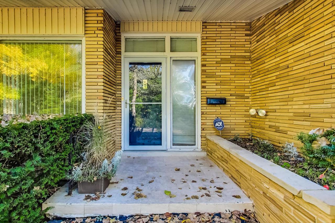 1139 Longmeadow Ln., Glencoe, IL 60022