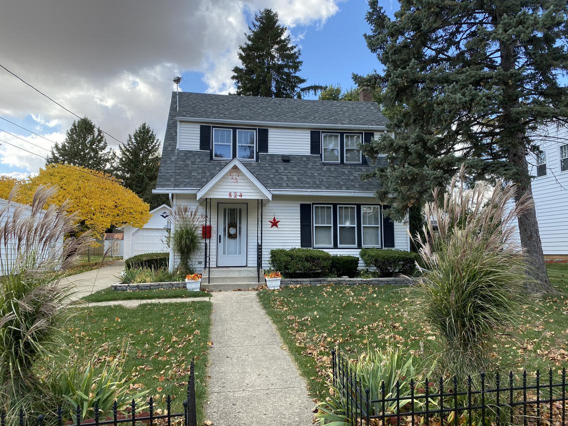 824 S Burchard Ave., Freeport, IL 61032