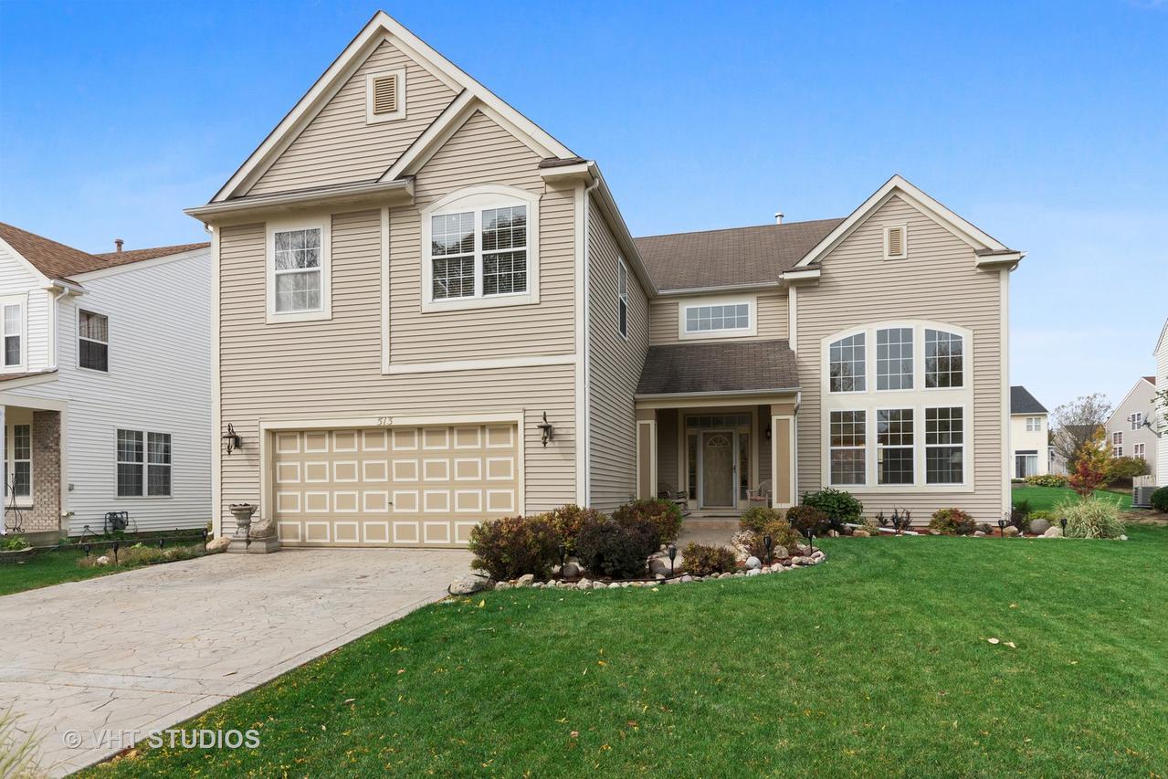 513 Hamilton Ln., North Aurora, IL 60542
