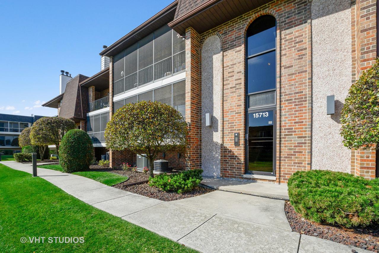 15713 Deerfield Ct. #1S, Orland Park, IL 60462