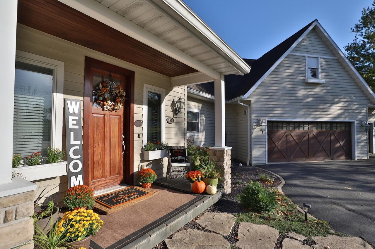 155 Forest View Rd., Dahinda, IL 61428