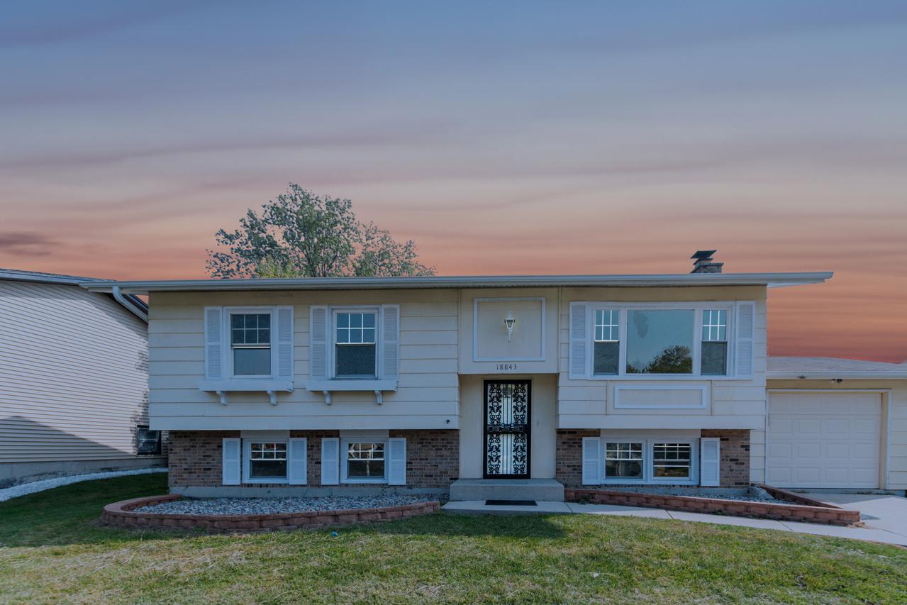 18843 Chestnut Ave., Country Club Hills, IL 60478