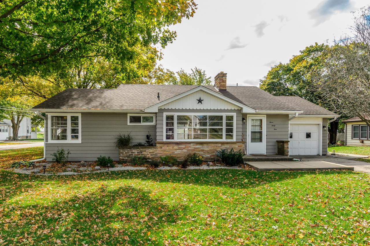 365 E North St., Leland, IL 60531