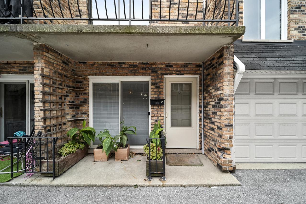 9836 Sayre Ave. #5, Chicago Ridge, IL 60415