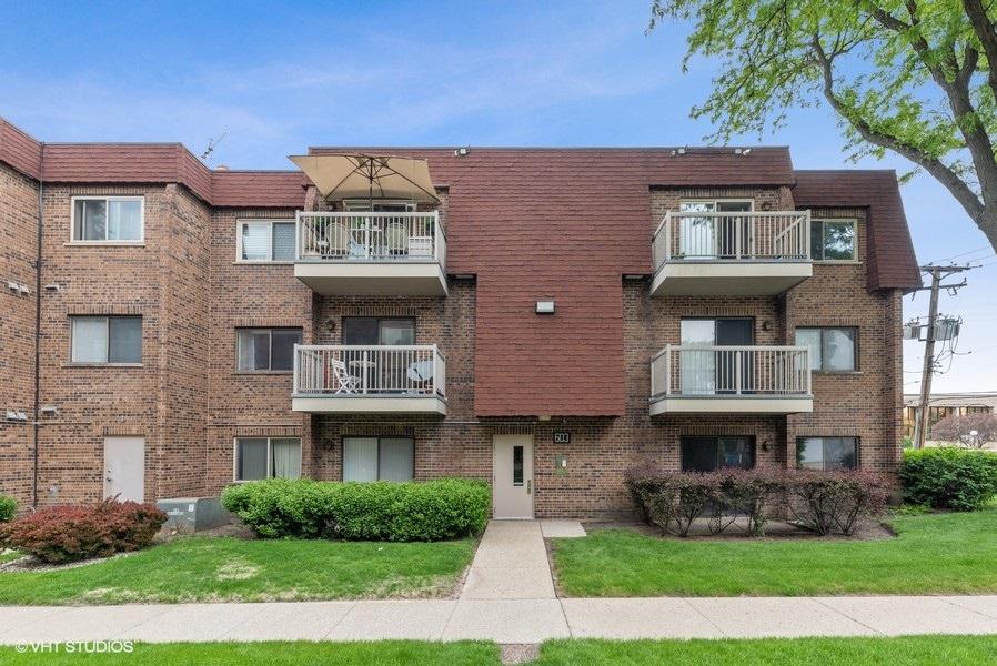 603 W Central Rd. #8-A4, Mount Prospect, IL 60056