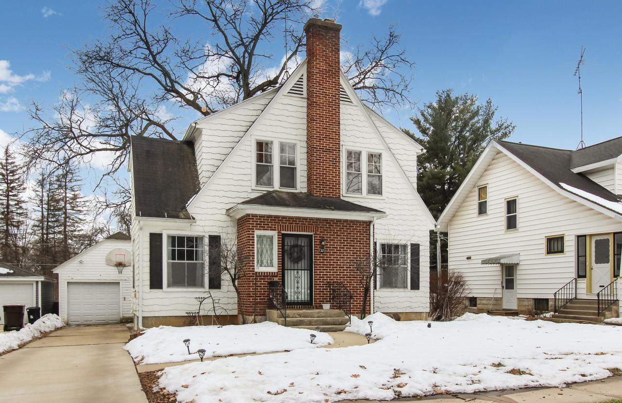 1351 W Stover St., Freeport, IL 61032