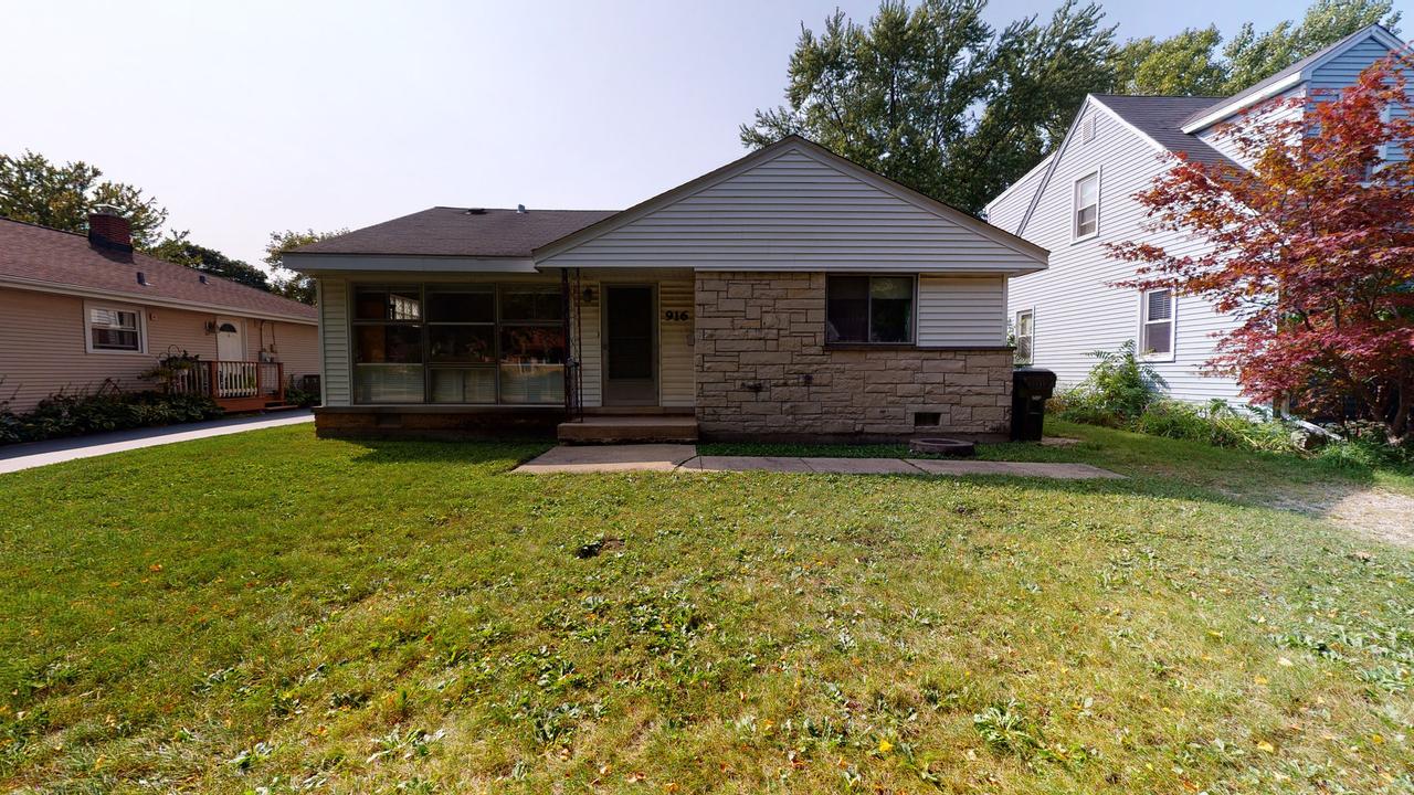 916 N Kaspar Ave., Arlington Heights, IL 60004
