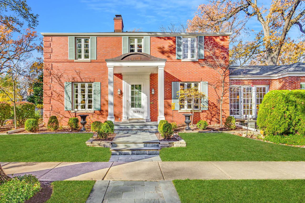 1400 Gregory Ave., Wilmette, IL 60091