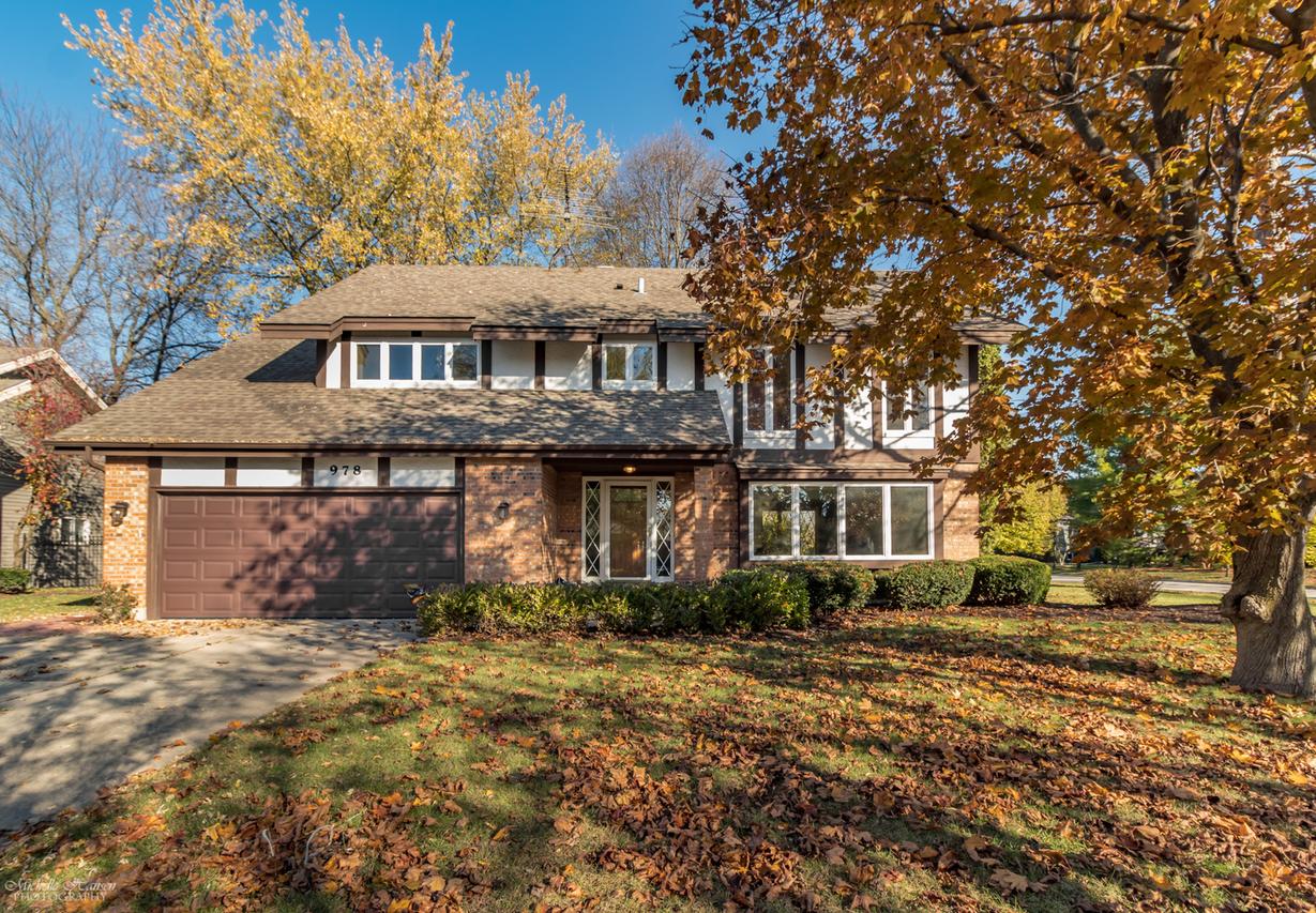 978 Butler Dr., Crystal Lake, IL 60014