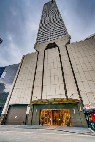 111 E Chestnut St. #23J, Chicago, IL 60611