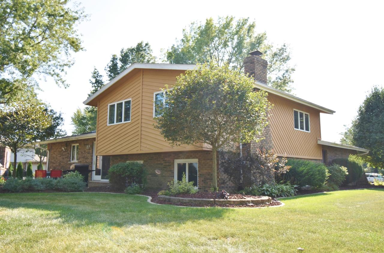 2800 Farm View Rd., New Lenox, IL 60451