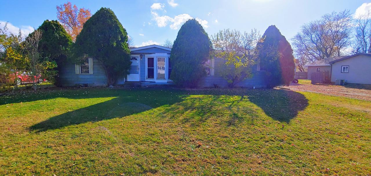 601 W Meyer St., Thomasboro, IL 61878