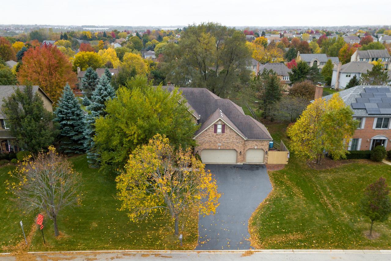 3511 Bunker Hill Dr., Algonquin, IL 60102