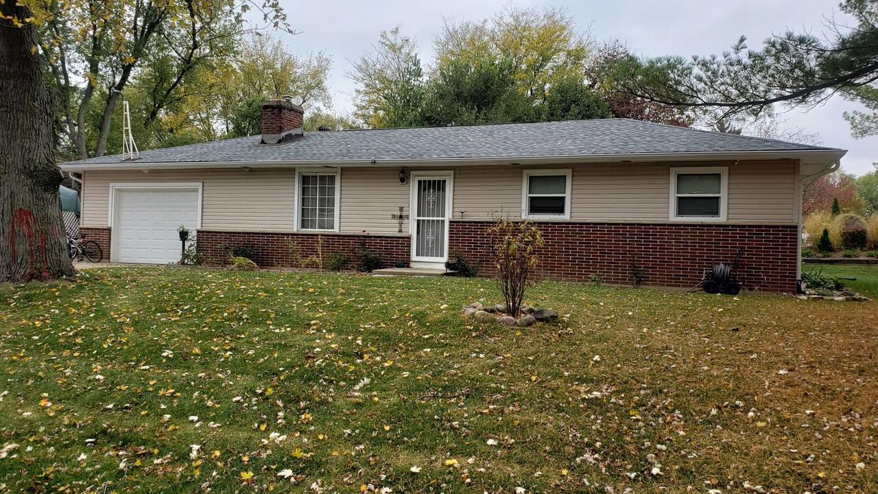 190 Sunset Dr., Carpentersville, IL 60110